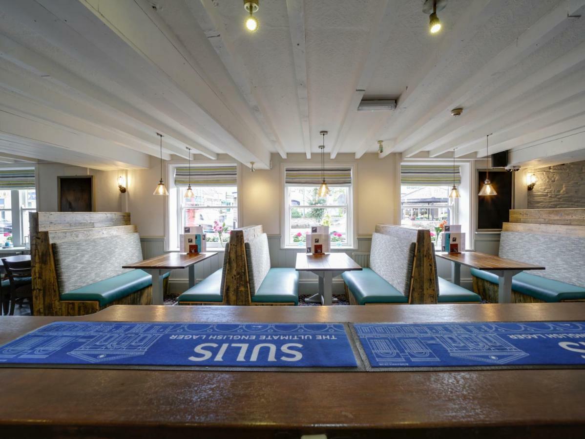 The Swan 3*