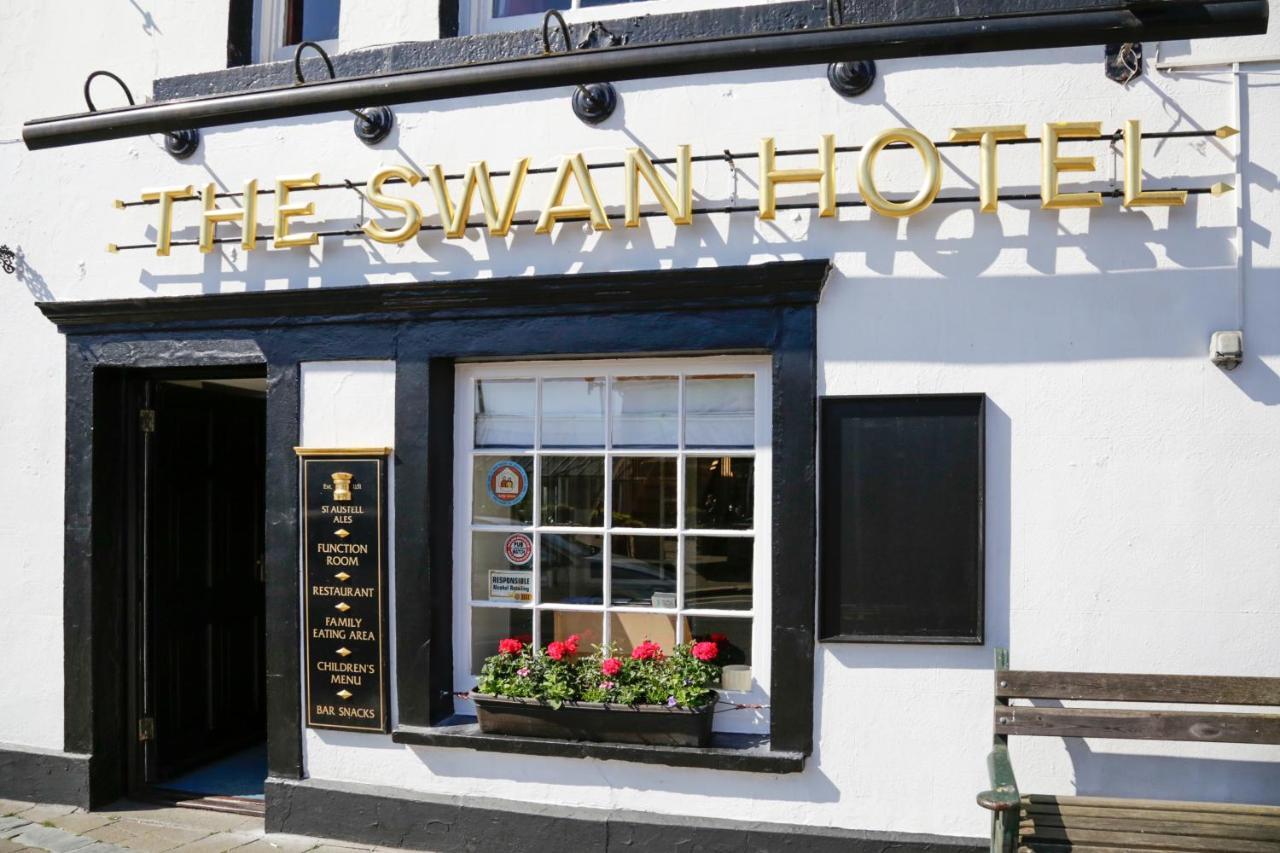 The Swan 3*